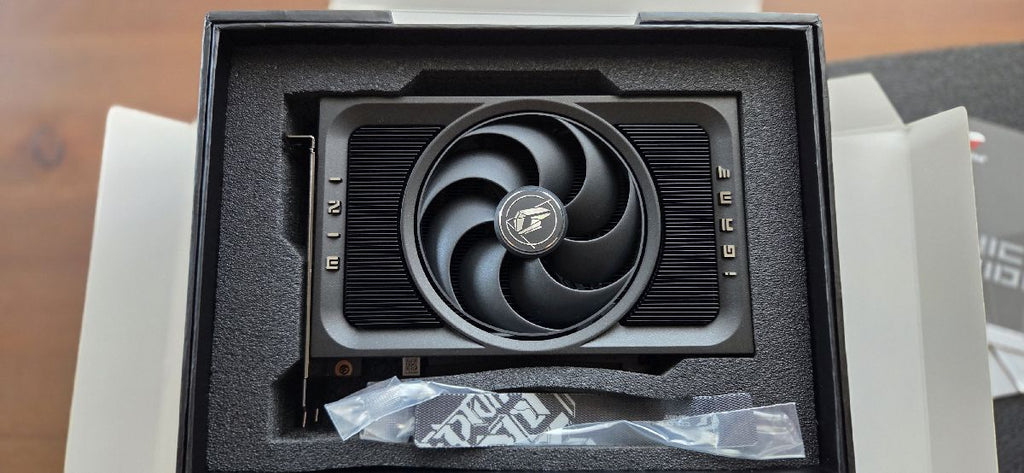 Colorful iGame GeForce RTX 5070 Mini